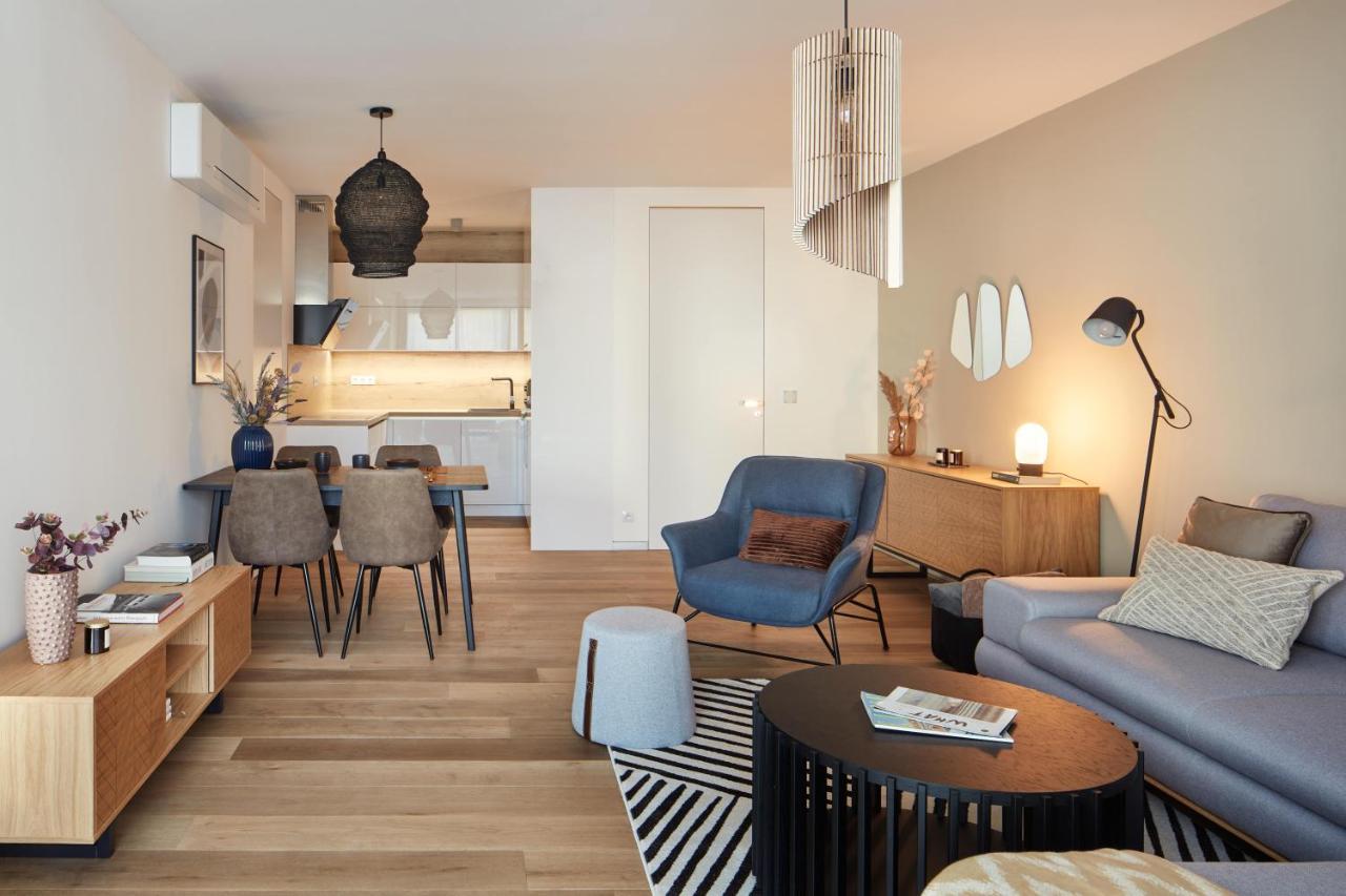 Prague Days - Stylish Apartments With Terrace - Parking - Quiet Area Kültér fotó
