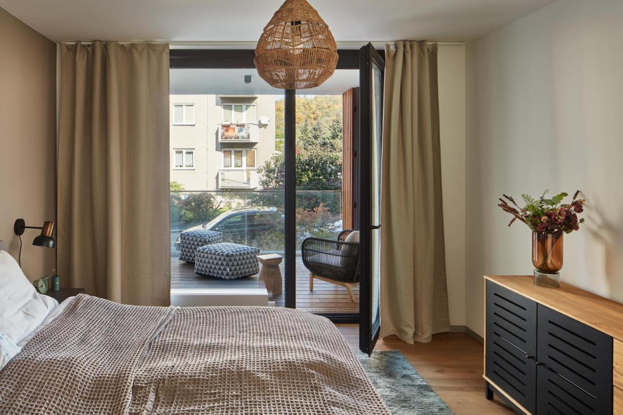 Prague Days - Stylish Apartments With Terrace - Parking - Quiet Area Kültér fotó